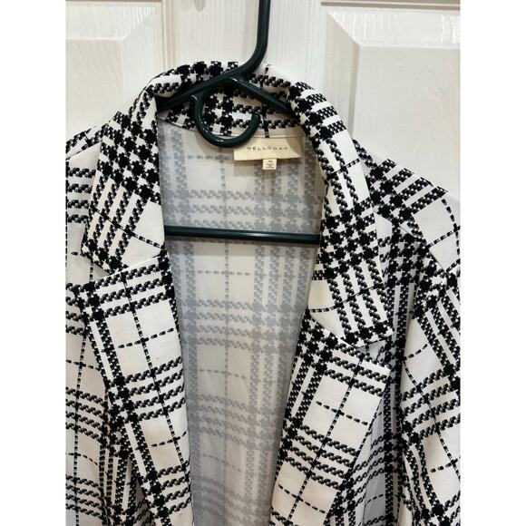 Black and White Blazer Size XL - Picture 5 of 7